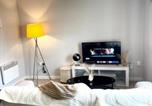 Location vacances  Gare de Wolverhampton - The Luxe Loft 2bed Apartment Free Parking, Fast Wifi Netflix-1