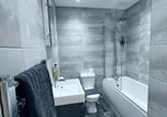 Location vacances Norwich - Luxury Norwich City Centre Apartment - Free Parking-3