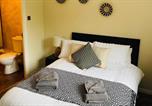 Location vacances Melbourne - Cozy Derby 4 Bed sleeps 7 Hot Tub & Games Room-2
