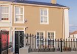 Location vacances Coleraine - 41 Church view-1