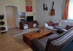 Location vacances Sankt Margarethen im Lungau - Villa Mountain View with waterbed-1