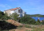 Location vacances Vis - Apartments by the sea Vis - 2470-3