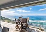 Location vacances Salt Rock - 3 Bedroom Beachfront Apartment-2