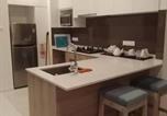 Location vacances Colombo - 2br Apartment in Capitol Twin Peaks 24th Floor-2