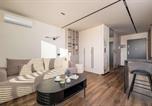 Location vacances Oświęcim - Air Conditioned Studio with Mountain View, Parking and Balcony by Noclegi Renters-2