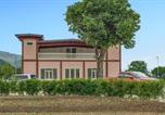 Location vacances  Province de l'Aquila - Nice Apartment In Lecce Nei Marsi-1
