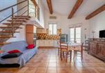 Location vacances Villeneuve-lès-Béziers - Maison de village-1