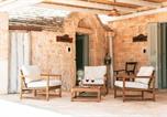 Location vacances Locorotondo - Helloapulia Locorotondo - Trullo dei Quattro Venti, Infinity Pool, 5 Min drive from old town-2