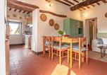 Location vacances Paciano - 2 Bedroom Stunning Apartment In Paciano-4