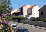 Location vacances Supetar - Apartments with parking space Supetar, Brac - 5612-2