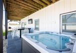 Location vacances Kitty Hawk - Renovated for 2025 Ocean Views & Backyard Oasis-4