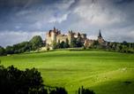 Hôtel 4 étoiles Vault-de-Lugny - Le Domaine des Prés Verts Suites & Chambres avec Jacuzzi Privatif à Châteauneuf-1