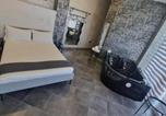 Hôtel Giugliano in Campania - B and B Living-2