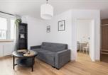Location vacances Katowice - Bright Apartment in the Centre of Katowice by Noclegi Renters-1