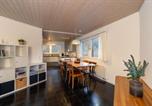 Location vacances Kandergrund - Lake & Mountain View Apartment near Faulensee Balcony Bbq & Free Parking-3