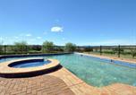 Location vacances Belford - Beggars Bridge Vineyard Homestead with pool and tennis-2
