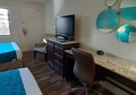 Hôtel Sparks - Howard Johnson by Wyndham Downtown Reno-4