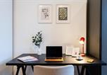 Location vacances Beroun - Prague Days - Two Bedroom Riverside Apartment with Gramophone-3