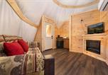 Location vacances Sevierville - Mustang Manor Teepee, Free tickets, No catch!-1