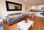 Location vacances Manchester - Modern 2-Bed City Living with Private Balcony-3