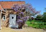 Location vacances Gayton - Wisteria Cottage-1