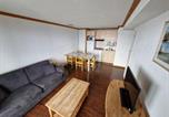 Location vacances Besse-et-Saint-Anastaise - Appartement spacieux avec terrasse et garage, accès piscine - Fr-1-814-88-2