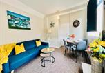 Location vacances Southend-on-Sea - Beach Vibes in Southend-On-Sea by Artisan Stays I Weekly or Monthly Stay Offer I Free Parking I Sleeps 5-1