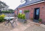 Location vacances Swafield - Spinney's Den-3