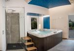 Location vacances Sant'Agata di Militello - Villa Chiara - Intera Unità con Piscina, Spa e Vista Panoramica-3