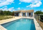 Location vacances Cornillon - Cosy holiday home with pool-1