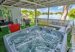 Location vacances Hollywood - Lakefront 4br w Hot Tub Sleeps 12-1