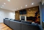 Location vacances Reading - Free parking Sleeps 9 Fully Equipped Playroom-3