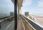 Location vacances  West Flanders Province - Apartment in Middelkerke, Beach Views-3