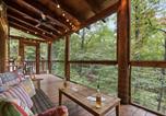 Location vacances Blue Ridge - Luxury Cabin with Hot Tub, Fire Pit and Near the Lake-3