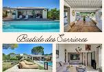 Location vacances Cucuron - Bastide des Sarrières à -d'1 km de Lourmarin - Piscine chauffée, cuisine d'été, pool house, sauna-1