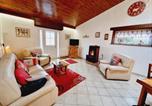 Location vacances Walcourt - Gîte chaleureux en plein cœur de la nature avec terrasse, animaux acceptés, proche Val Joly - Fr-1-510-183-2