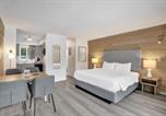 Location vacances Fort Lauderdale - Coastal Living in a King Suite-4