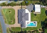 Location vacances One Mile - Coast and Country Estate - 15m Heated Pool and Minutes to Beach-2