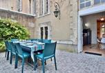Location vacances Les Sables-d'Olonne - Maison 6 chambres proche plage avec Wifi et salle de jeux - Fr-1-197-447-3