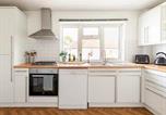 Location vacances Windsor - Pass the Keys Bright and Spacious Apartment-Unbeatable Location!-3