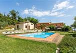 Location vacances Gualdo Cattaneo - Stunning Apartment In Frazione Marcellano-1