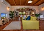 Location vacances Caltagirone - Villa Cutrera 8, Emma Villas-4