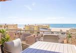 Location vacances Valras-Plage - Appartement Cosy avec Vue Mer au 4e-1
