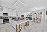 Location vacances Spring - Chic Modern Home Office Galleria & Nrg-1