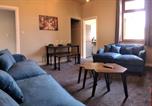 Location vacances Baglan - Family-Friendly 4br Home Near Beach-3