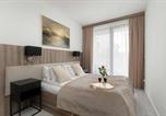 Location vacances Koszalin - Klimatyzowane Apartamenty Art Lake w Mielnie z Parkingiem i Basenem by Noclegi Renters-2