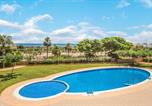 Location vacances Cabanes - 2 Bedroom Lovely Apartment In Cabanes-1