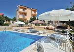 Location vacances Posedarje - Amazing Apartment In Posedarje With Wifi-1