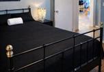 Hôtel Beverly Hills - Robertson Homes of Love-2