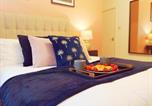 Location vacances Poole - Splash of Colour Bournemouth Sleeps 4 Free Parking-3